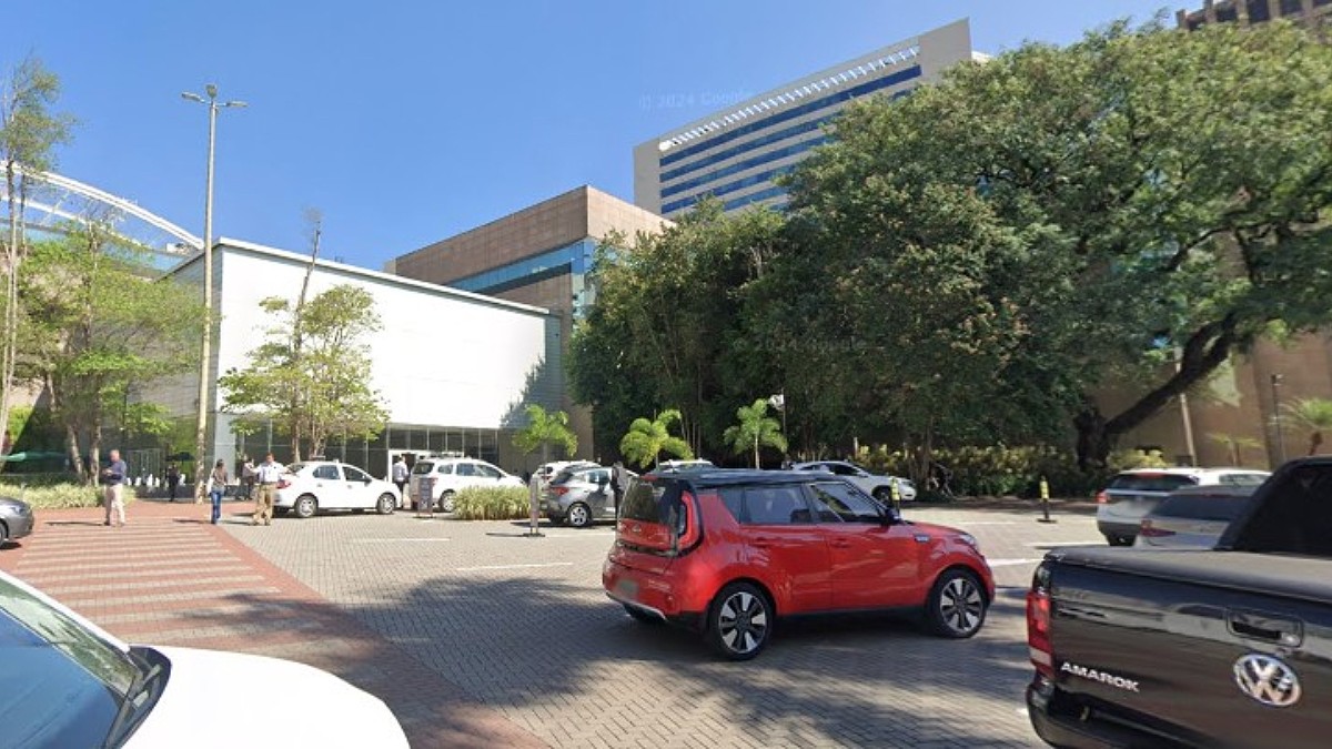 Inaugurado em 1982, o Morumbi Shopping é um dos centros comerciais mais completos da capital paulista/Reprodução/Google Street View