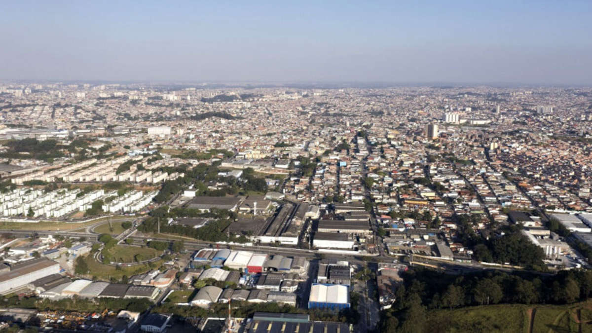 Taboão da Serra tem densidade populacional de 13 mil pessoas por km²; Xangai, de 3,9 mil. Foto: Divulgação/PMTS