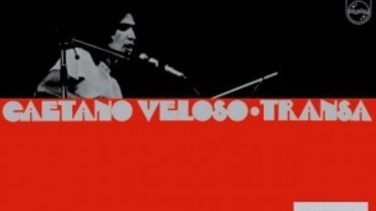 10) Transa  - Caetano Veloso (1972, Philips) - O álbum trata da solidão vivida por Caetano pelo período em que esteve longe de casa, em Londres, durante um exílio involuntário.