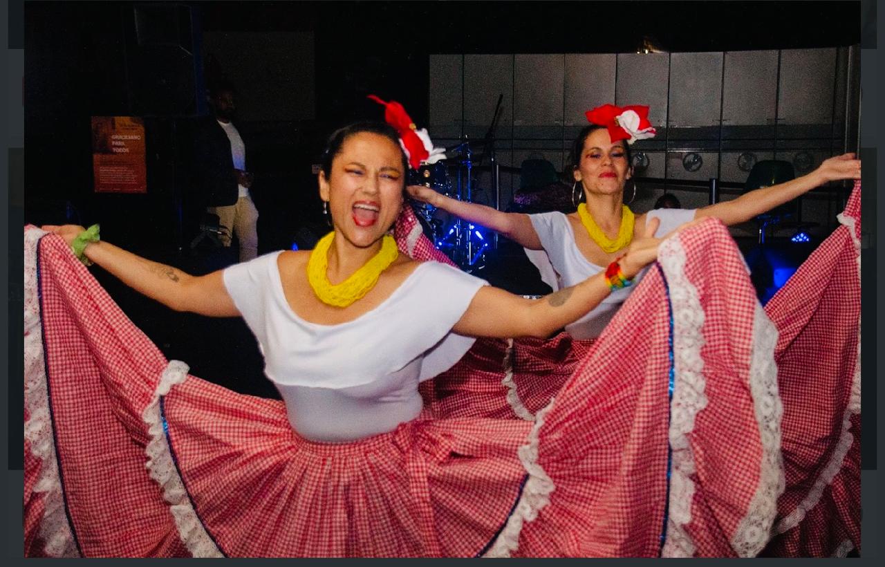 Programação artística inclui mais de 10 apresentações, com destaque para grupos de dança como Tinkus San Simón e Tususunchis.