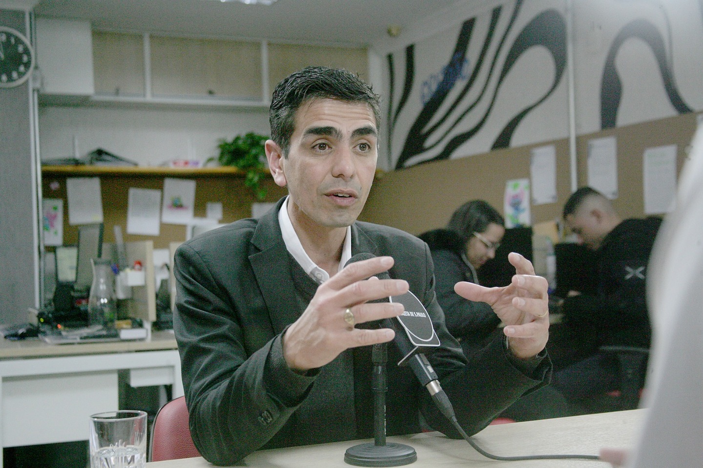 'O maior desafio foi honrar os compromissos e dívidas deixadas pela antiga gestão e não paralisar os serviços', ressaltou o prefeito de Campo Limpo Paulista durante entrevista exclusiva.
