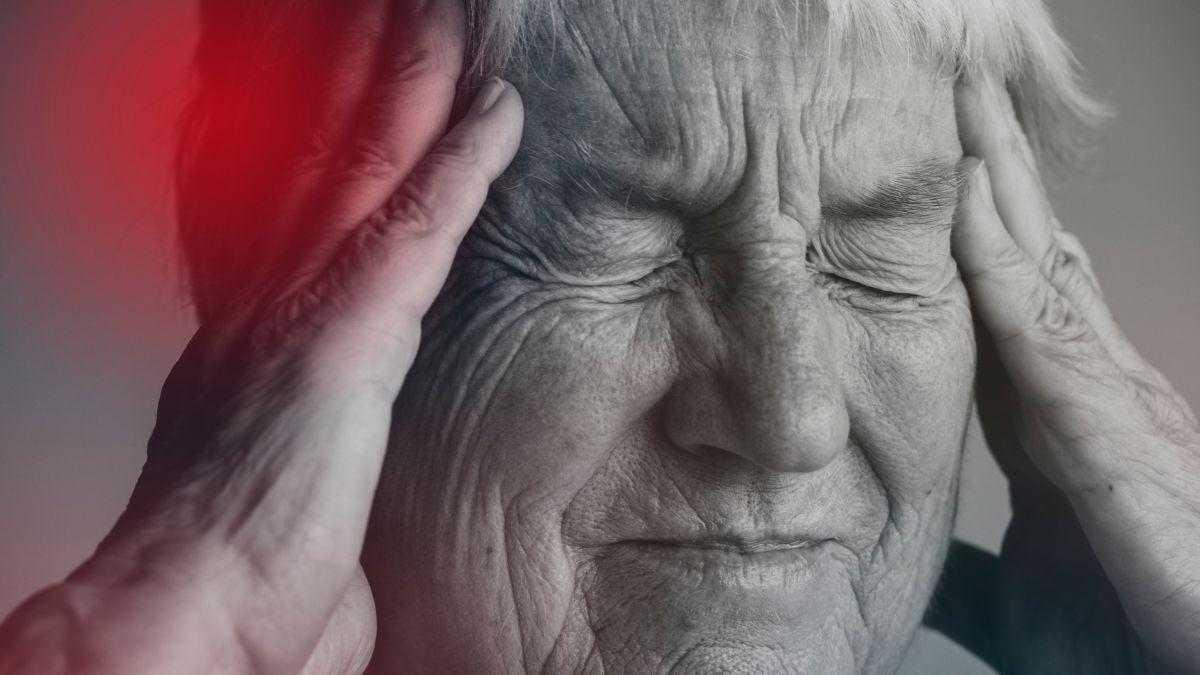 Um estudo tentou relacionar a frequência de um hábito específico de higiene com o aumento da chance de ter doenças cardiovasculares