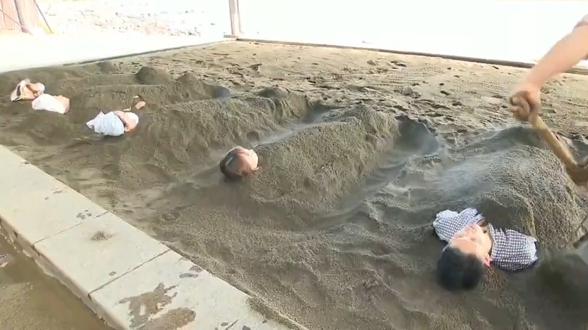 Banho de areia ajuda a aliviar estresse, dores e inflamações