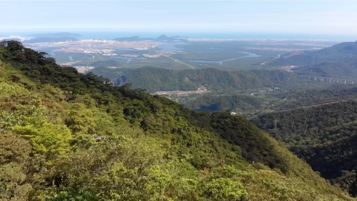 Caminho proporciona vistas impressionantes de cidades da baixada santista