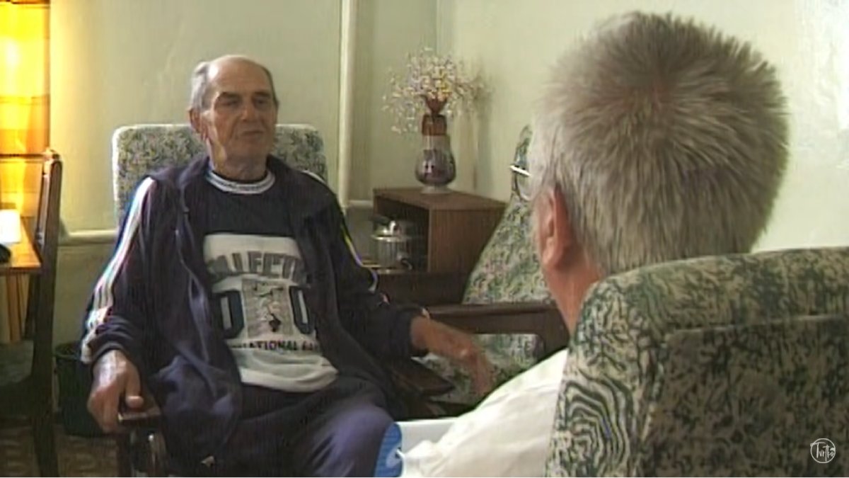 Em 2000, um linguista reconheceu que ele falava húngaro
