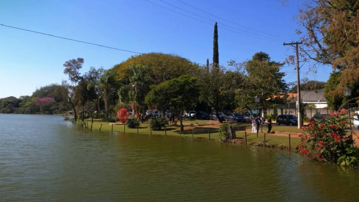 Holambra tem suas raízes na imigração holandesa. Durante a Segunda Guerra Mundial, um grupo de imigrantes chegou ao Brasil em busca de melhores condições de vida. Fotos: Reprodução/Youtube/Naturam Viagens