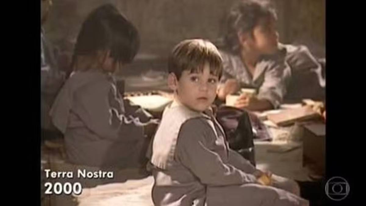 'Terra Nostra' foi a primeira novela do ator; já adulto, Nicolas Prattes participou de obras como 'Malhação, 'Éramos Seis' e 'Mania de Você'.
