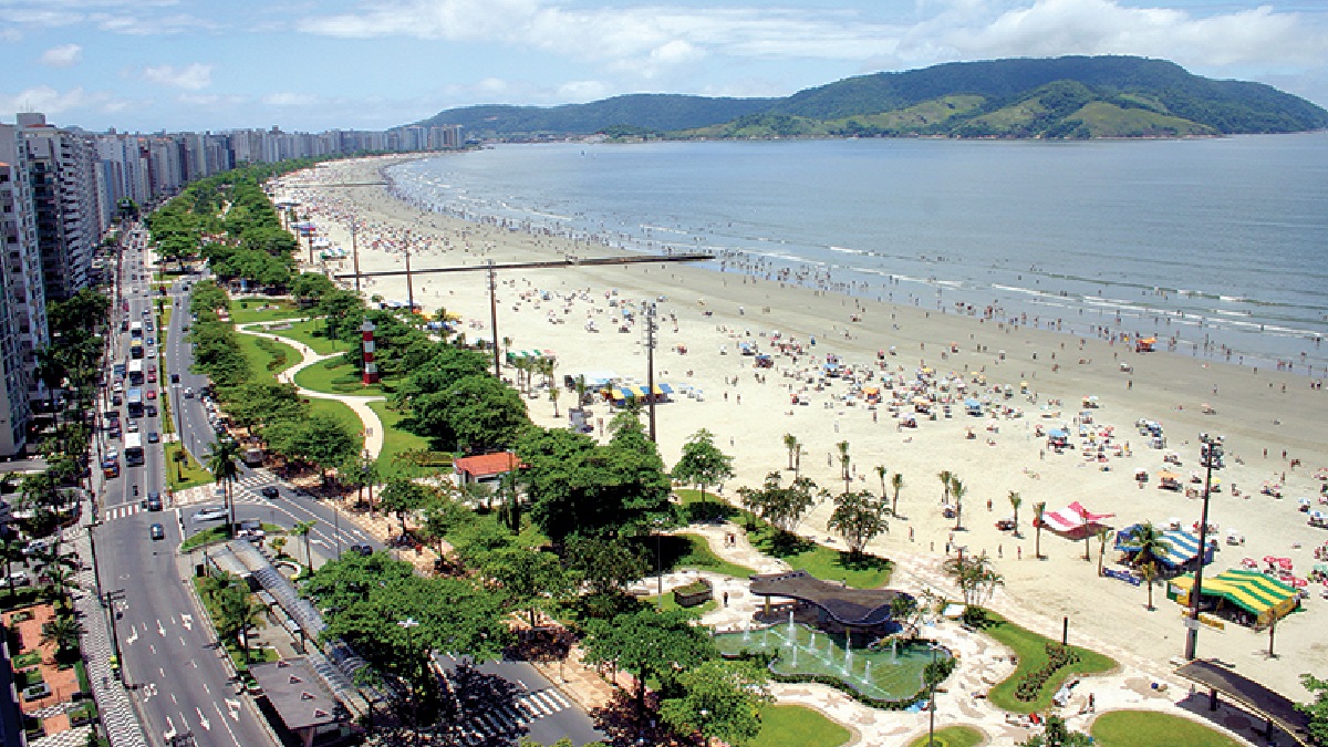 Uma das cidades litorâneas mais requisitadas por paulistanos, Santos, no litoral sul, é um destino que conta muita história, cultura e belas praias - (Divulgação/PMS)