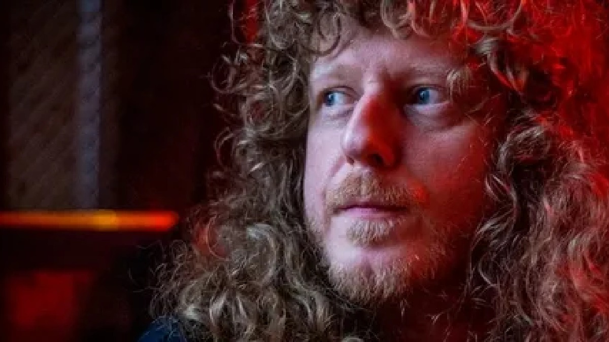 O artista The Caretaker passou anos estudando para criar uma representação auditiva da progressão de doenças degenerativas, e mostrar como a música pode ajudar as memórias a persistir. Imagem: Kirill11A/Wikimedia Commons