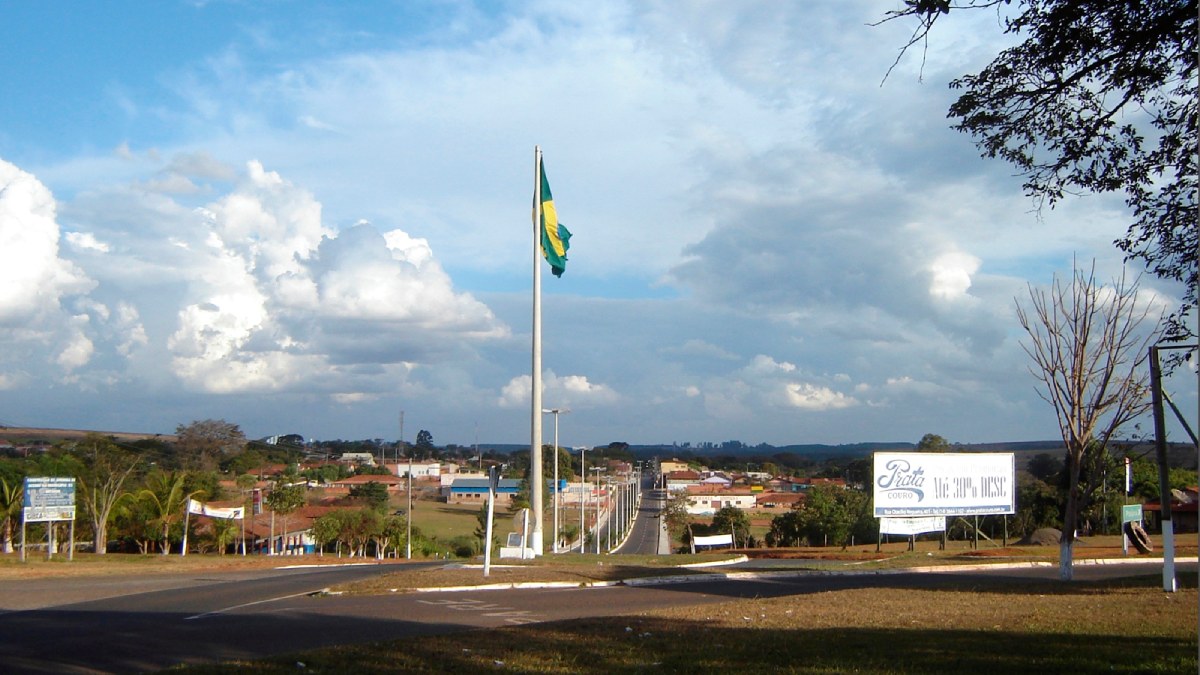 Pratânia Cidade do Couro: a 270 km de São Paulo, Pratânia é especializada em artigos de couro de alta qualidade, com preços atraentes e produção local. Foto: Wikimedia Commons