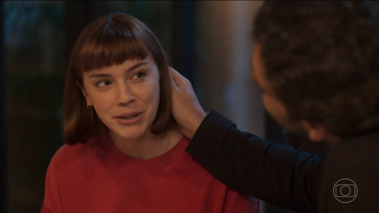 Temendo não sobreviver ao tratamento, o bilionário, já reconciliado com Solange, gravará um vídeo emocionante para os filhos.