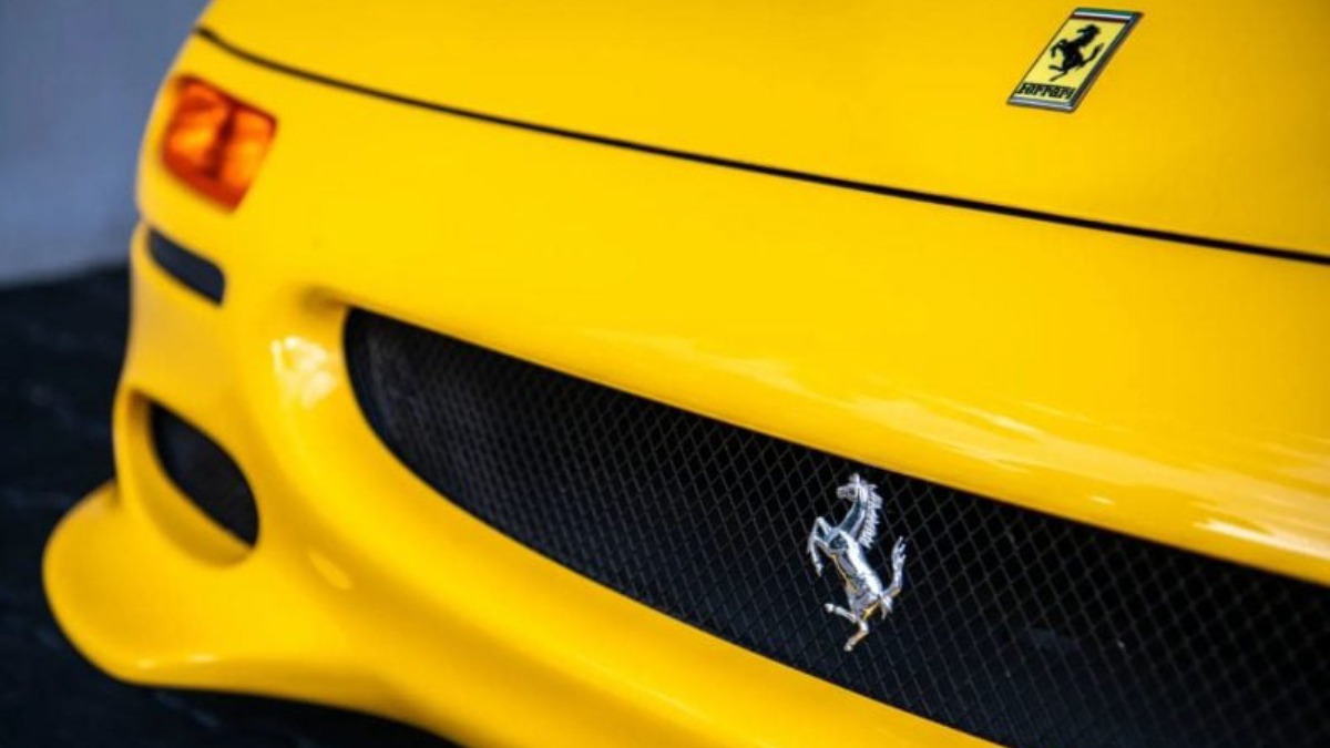 Criada para marcar os 50 anos da marca, foi o último supercarro da fabricante equipado com motor naturalmente aspirado, câmbio manual e soluções derivadas da Fórmula 1. Jorge Guasso - Cortesia da Sotheby's