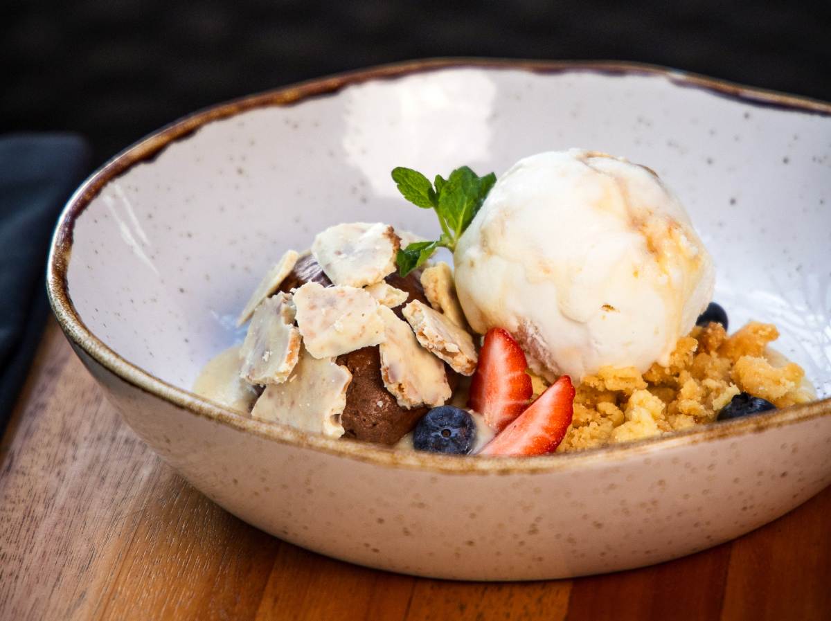 Baleia - entre as opções do menu, a sobremesa Baileys Crumble (R$ 52). Foto: Divulgação