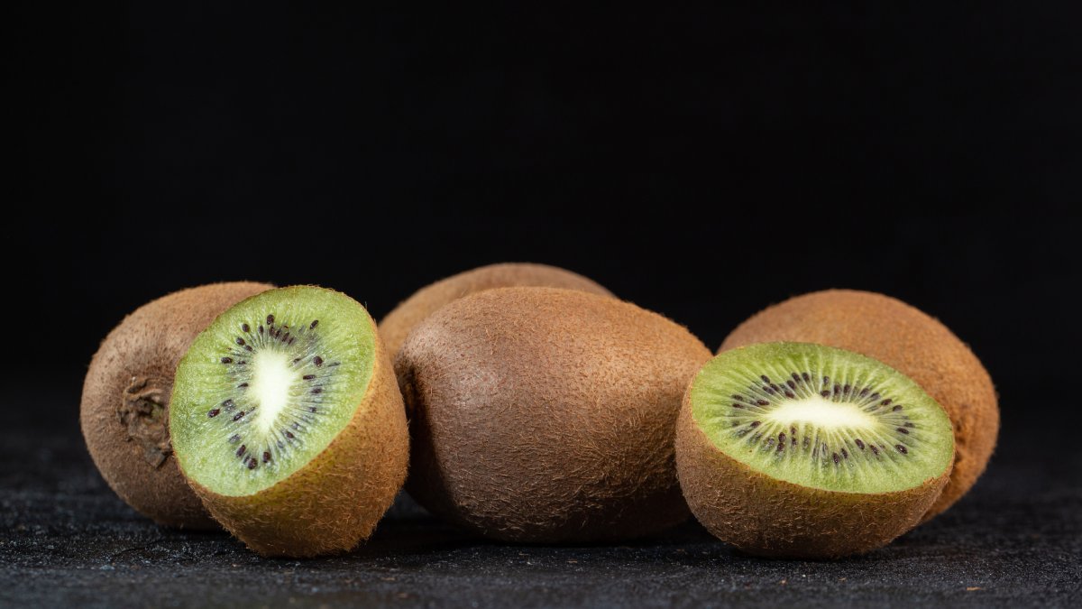 4- Kiwis