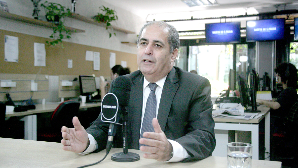 Armando Paes, jornalista e diretor de grandes transmissões de automobilismo, é o novo colunista da Gazeta. Fotos: Thiago Neme/Gazeta de S.Paulo.