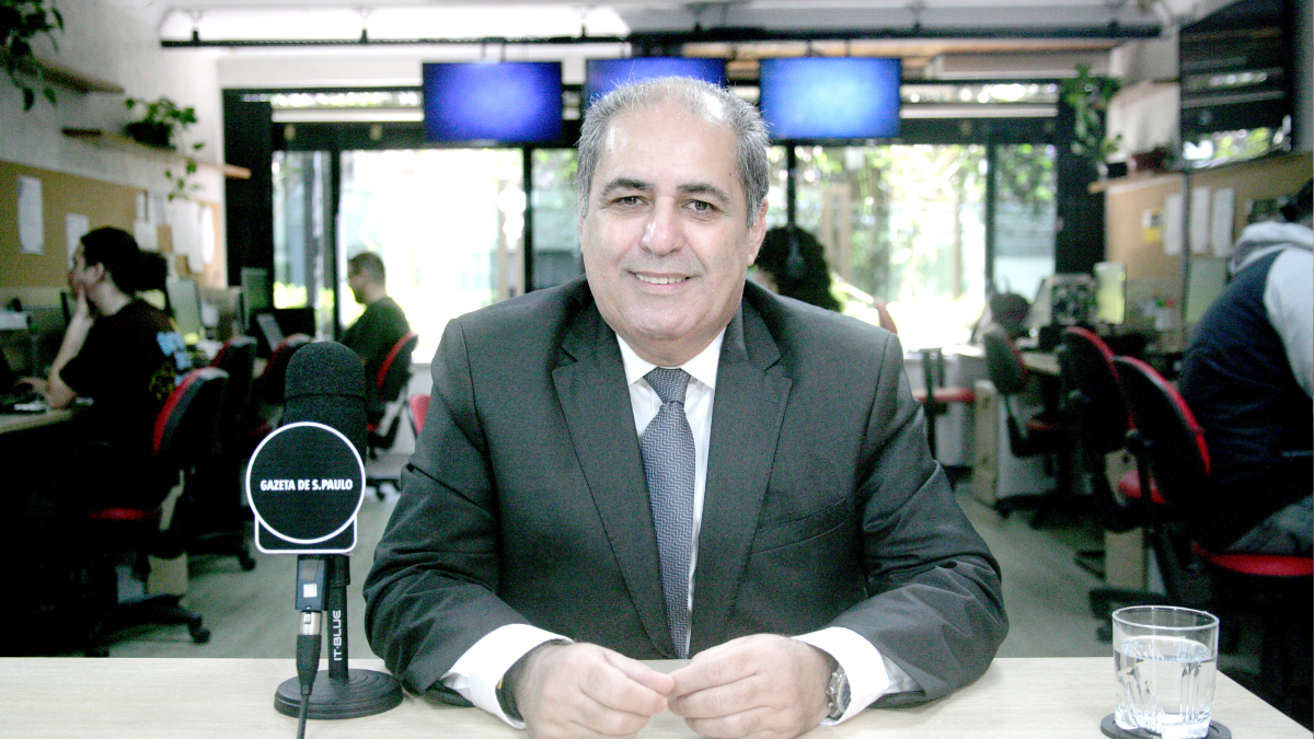 Entre os temas a serem tratados nas colunas semanais estão negócios do automotor, Fórmula Indy, Fórmula 1 e o bastidor das competições. 