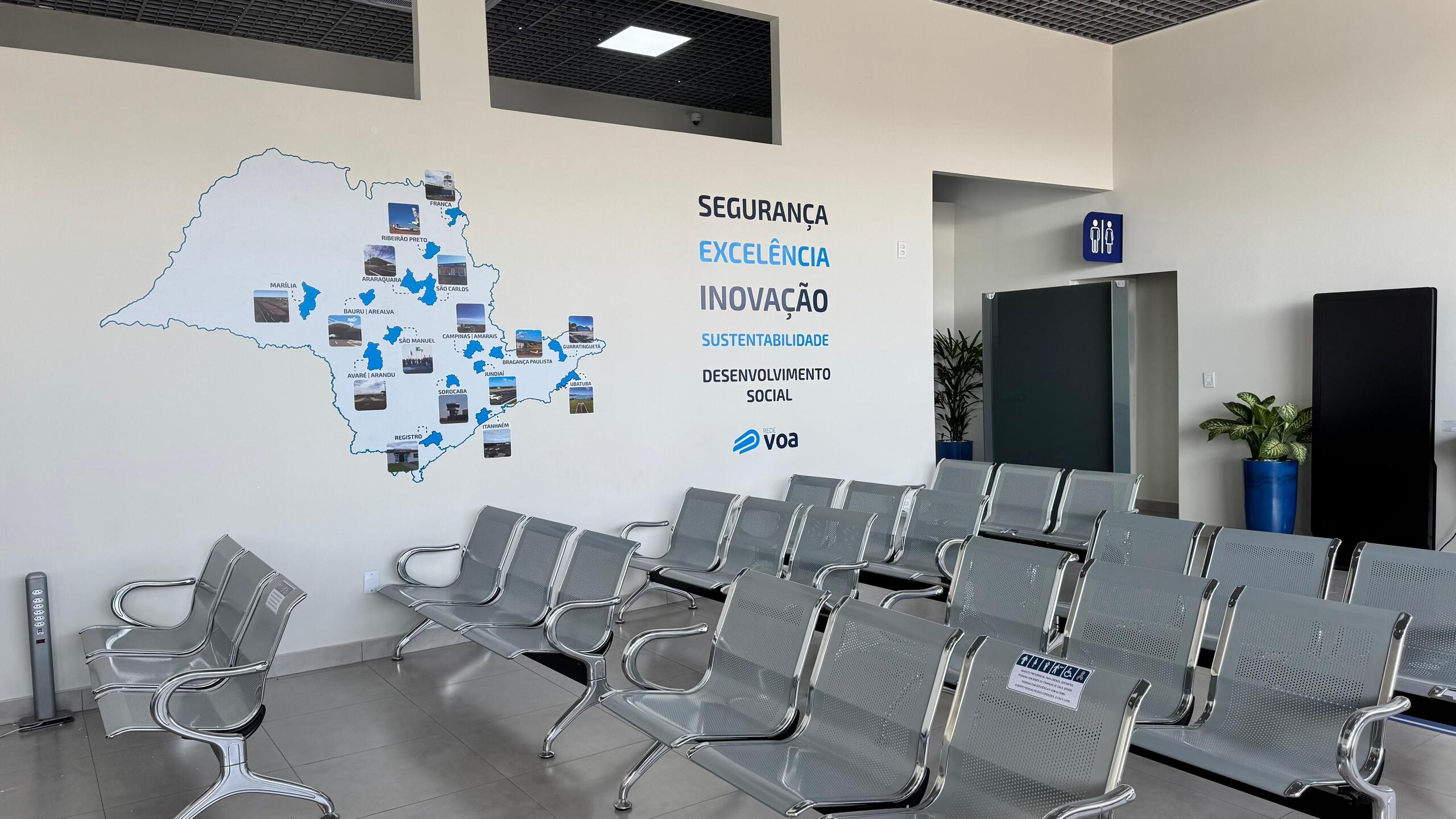 Novo terminal conta com salas e acessos separados para embarque e desembarque, além de um moderno canal de inspeção com revista de bagagens e raio-X.