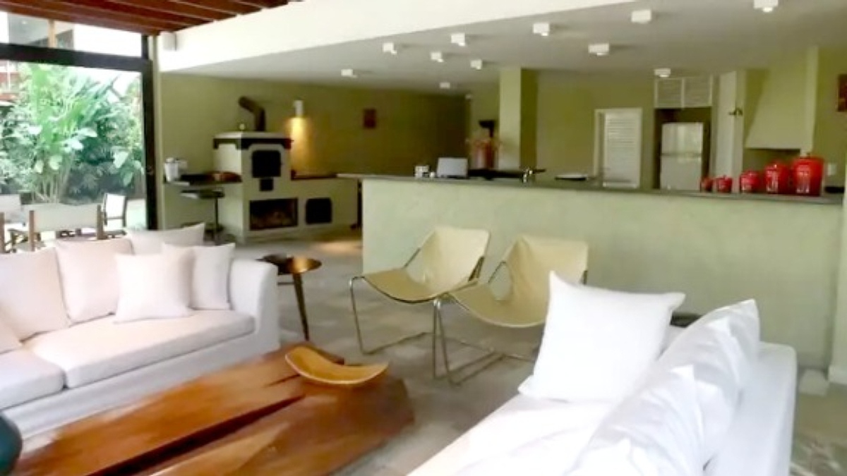 Imóvel possui um terreno de 3.248 m² / Divulgação/Leilão Zuk