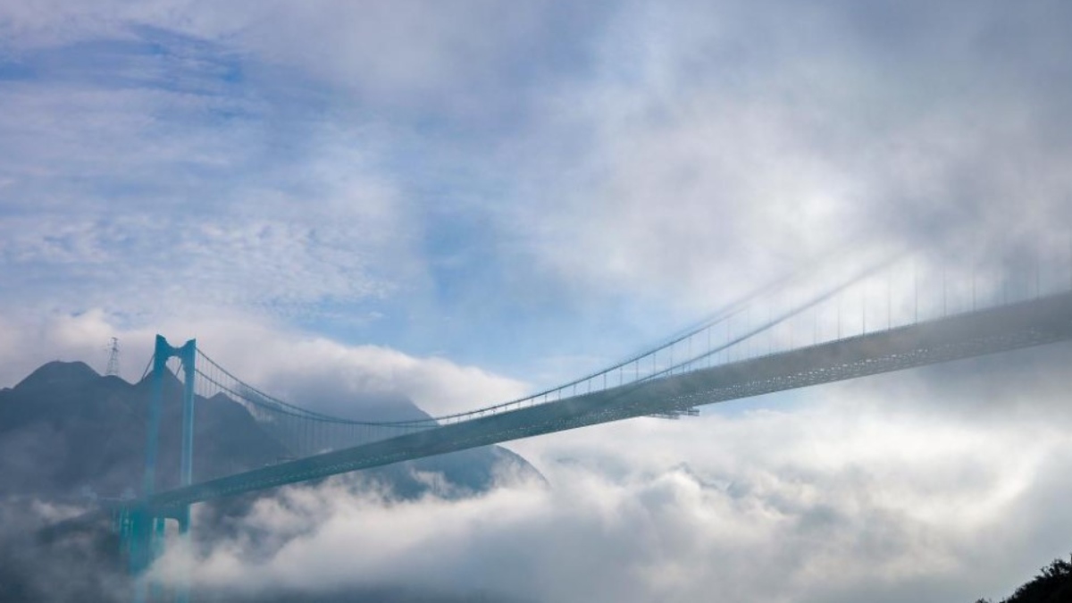 Para efeito de comparação, a Shanghai Tower, um arranha-céu de 632 metros. /Foto: Xinhua/Ou Dongqu
