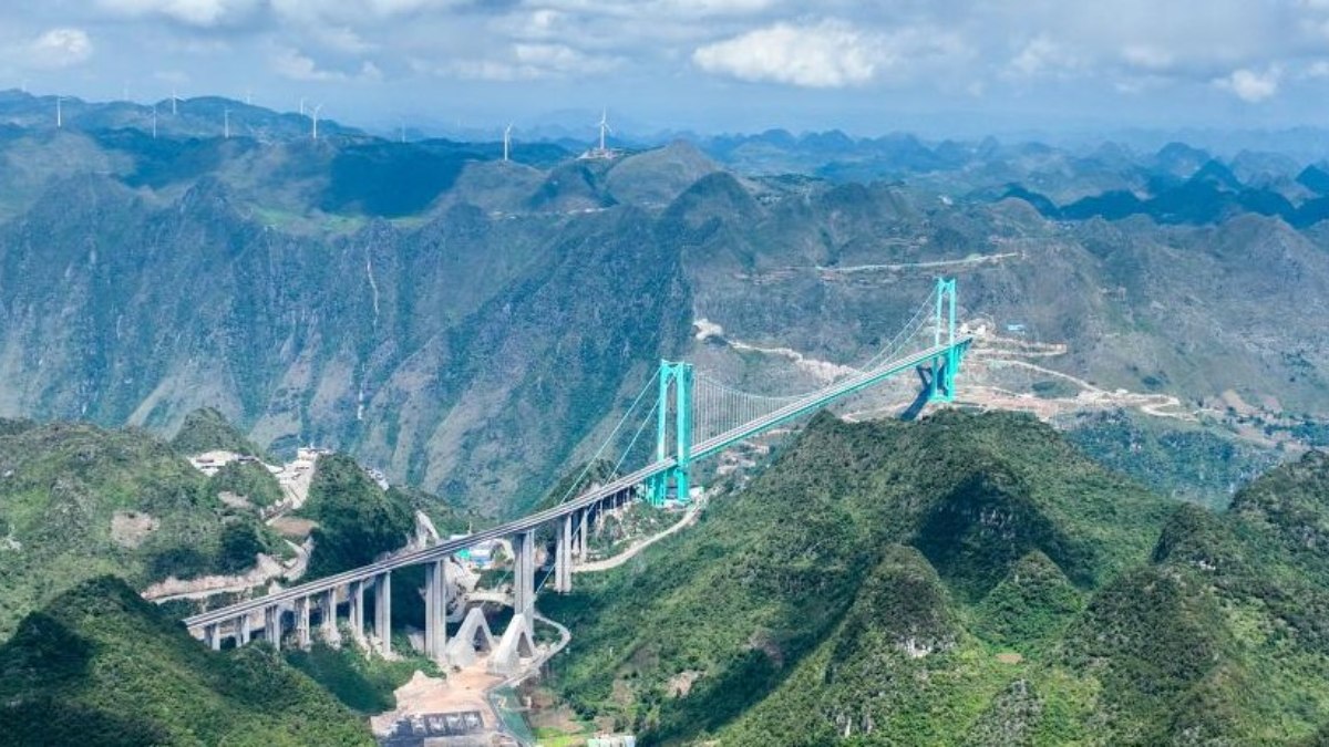 Ponte possui 1.420 metros de extensão. /Foto: Xinhua/Ou Dongqu