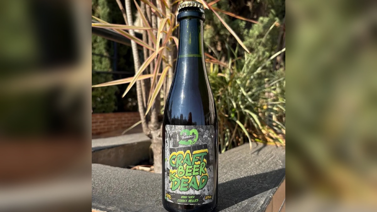 Craft Beer is Dead Weizenbock foi premiada com uma medalha de ouro na categoria Ultra Strong Beer. /Foto: Divulgação