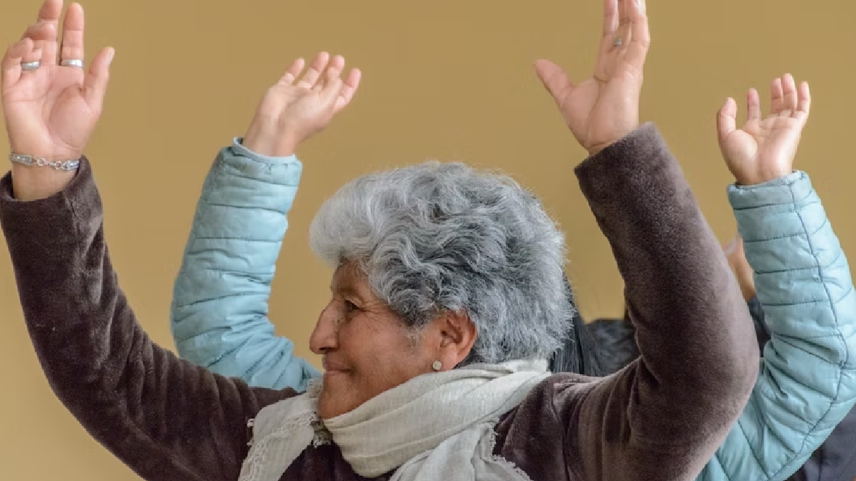 Os especialistas do estudo recomendaram para os idosos atividade como Tai Chi, Aikido e Wing Chun. Segundo eles, estas ações realçam e enfatizam o equilíbrio, a consciência corporal e os movimentos lentos e precisos - (Jhan Castillón/Unsplash)