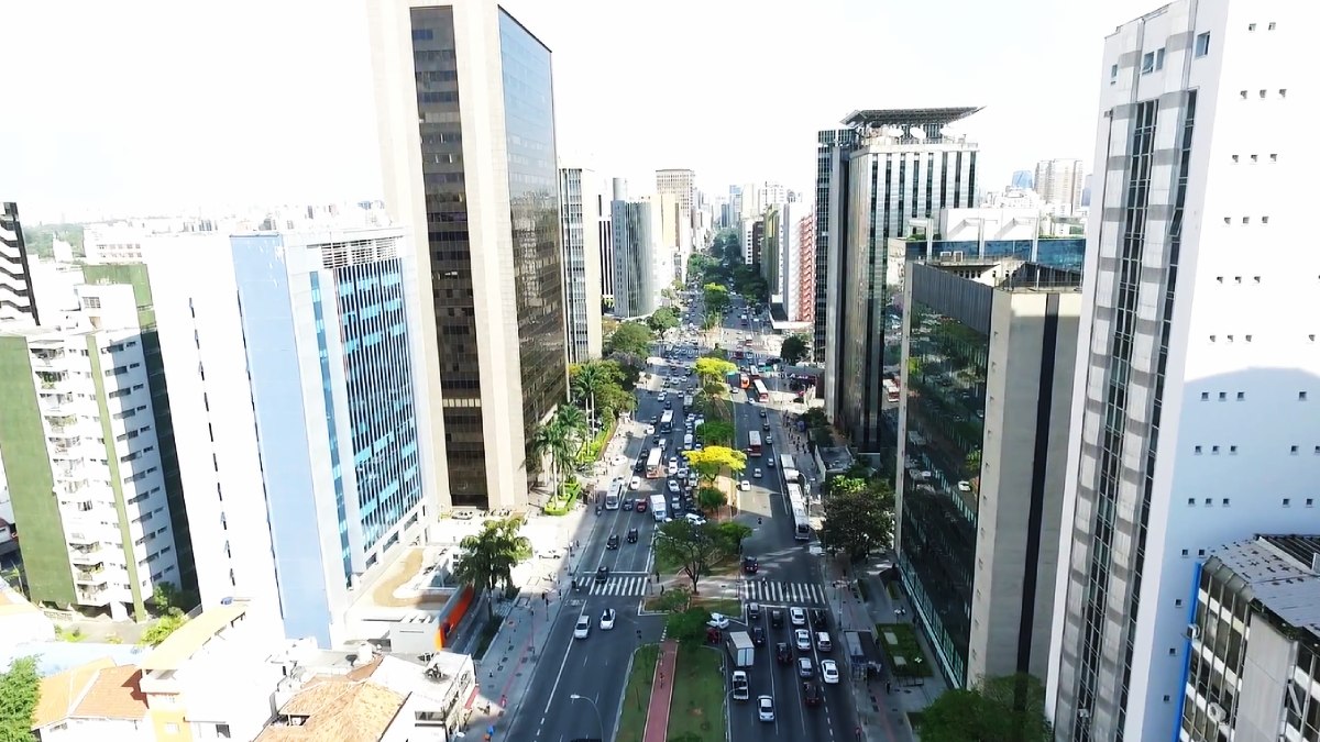 O metro quadrado dessa avenida é o mais caro da cidade para aluguel comercial. Imagem: Reprodução Agência Intensiva
