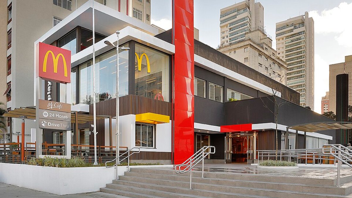 Ray Kroc não poupou esforços para ser considerado o fundador do McDonald's (Foto: Wikimedia Commons/Marcio Sallowicz)