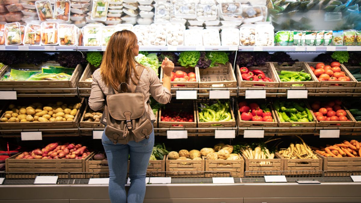 A galeria La Grande Porte mantém basicamente um supermercado Carrefour, após o fechamento de diversas lojas