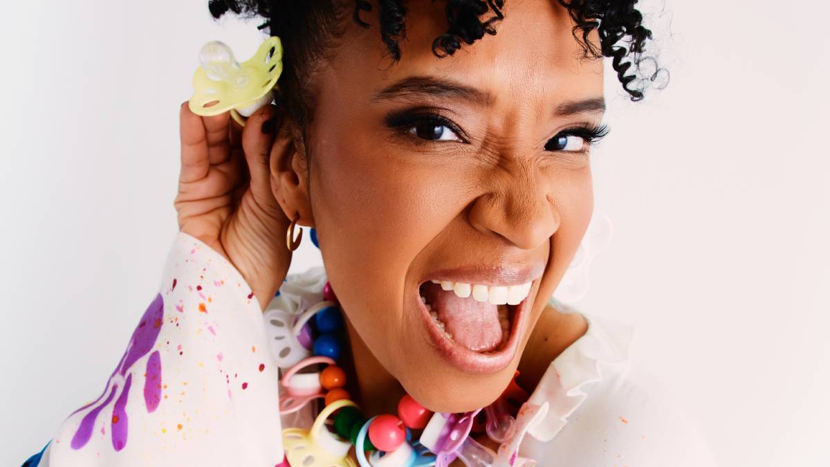 Peça promete emocionar e divertir o público de forma leve e engraçada ao explorar as diversas facetas da maternidade durante 1h30 de humor, música e identificação.