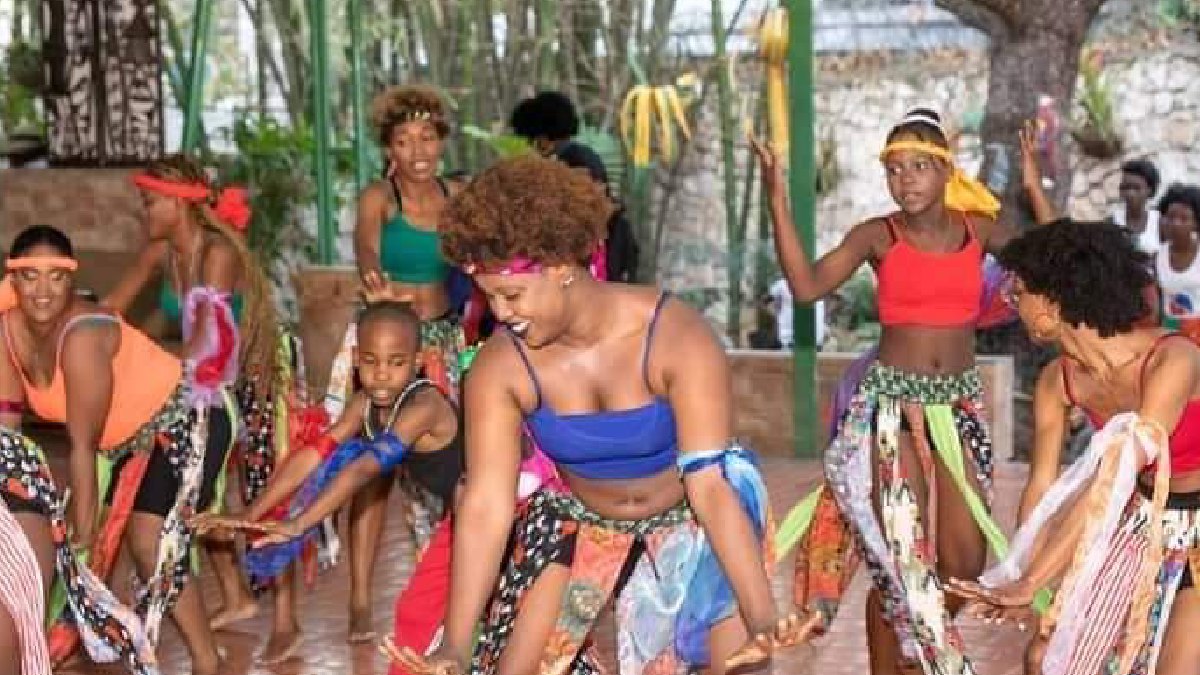 Festival Integração Cultural dos Povos da América Latina e Caribe ocupa o Largo do Arouche.