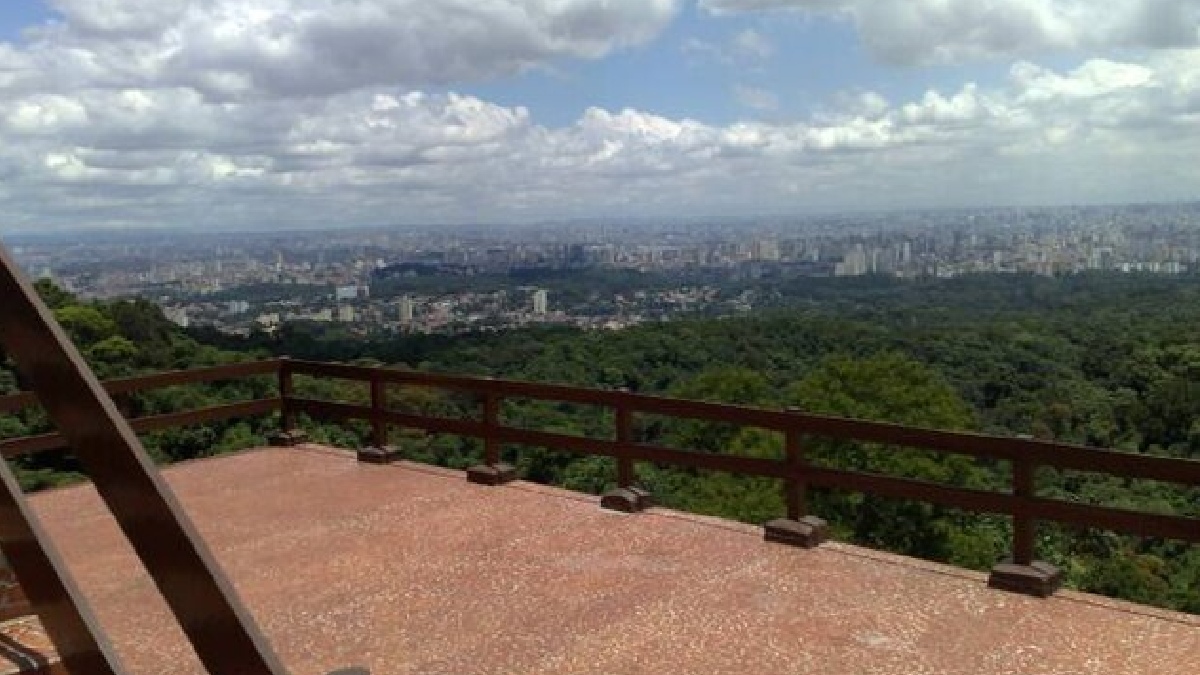 O núcleo mais visitado entre os quatro do parque e também o mais antigo é o da Pedra Grande, aberto à visitação no ano de 1989 - (rodrigodemarque/Wikimedia Commons)