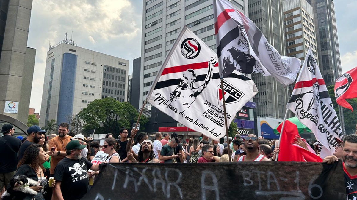 Torcedores do São Paulo a favor das pautas de esquerda/Bruno Hoffmann