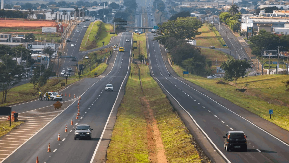 Rodovia Euclides da Cunha (SP-320) tem limite de velocidade variável para veículos leves e pesados |Vagner Campos/Governo SP