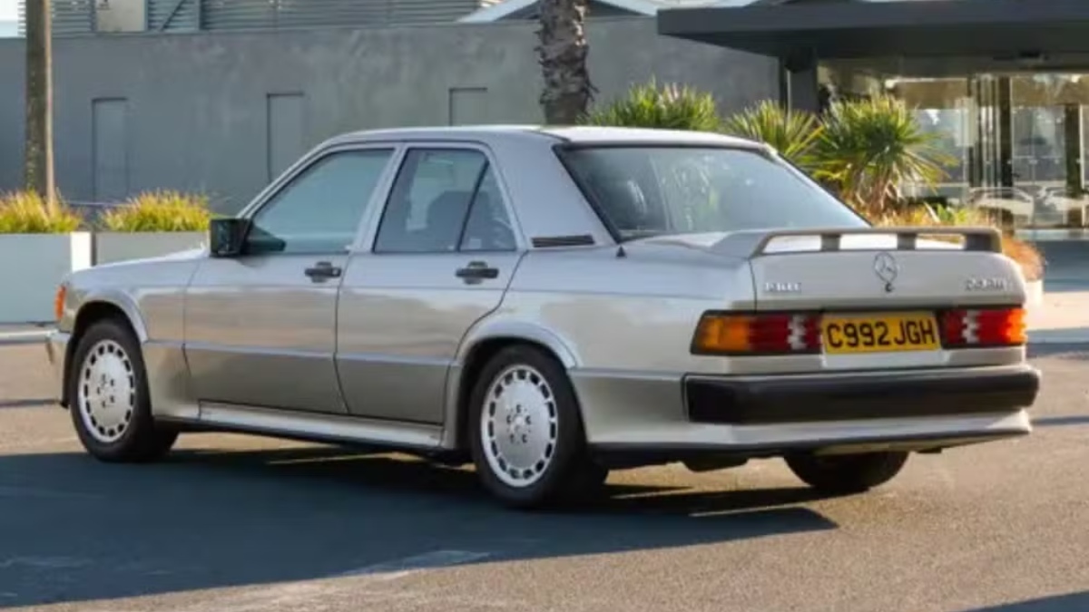 RM Sotheby's leiloará o Mercedes-Benz 190 E 2.3-16 que pertenceu a Ayrton Senna, tricampeão mundial de Fórmula 1 /Reprodução/RM Sotheby's