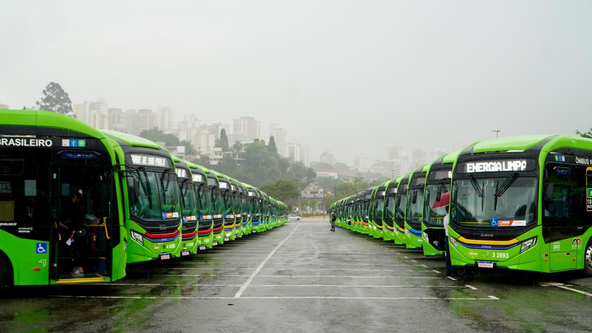 Cada ônibus movido a diesel emite, anualmente, 87 toneladas.