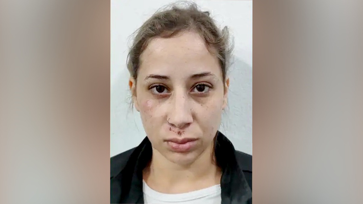 Dahesly Oliveira Pires é moradora de Diadema, no ABC Paulista. Ela já foi presa anteriormente por tráfico de drogas. /Reprodução