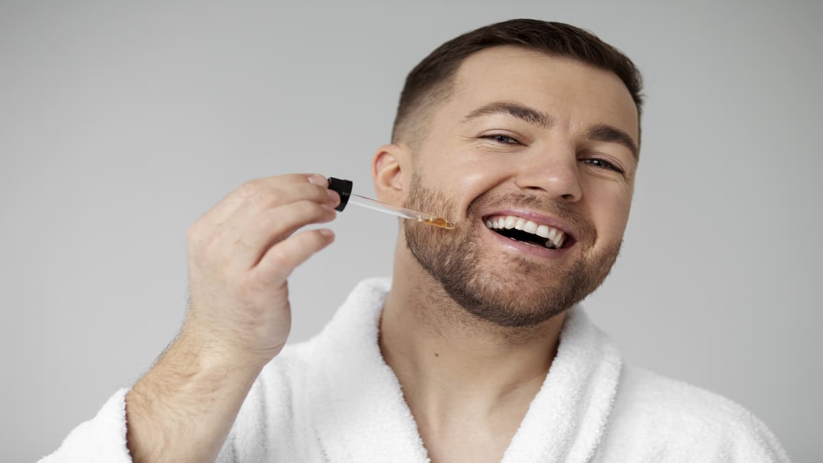 O minoxidil é bastante eficiente para o crescimento de pelos faciais - Freepik