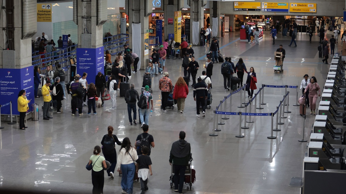 Além da ida até a área próxima à pista, os participantes terão acesso ao moderno Plaza Premium Lounge. Foto: Paulo Pinto/Agência Brasil