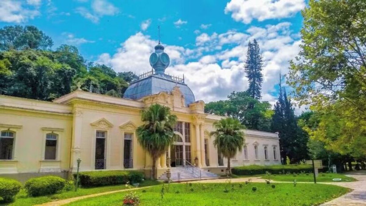 Caxambu, no sul de Minas, abriga a maior fonte natural de água com gás do mundo (Foto: Divulgação)