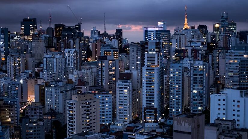 A publicação concluiu afirmando que "não há dúvidas de que a cidade é uma grande selva de pedras feia" - (Loïc Fürhoff/Unsplash)