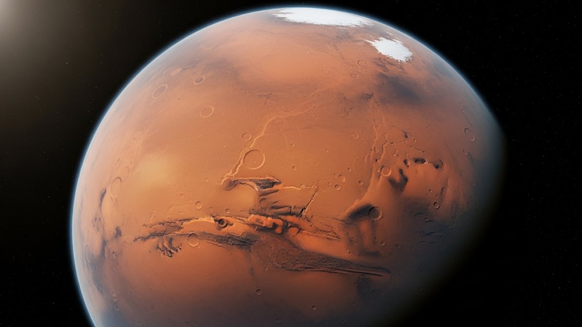 Marte tem um raio médio de 3.390 quilômetros, a saber, Marte tem cerca de metade do tamanho da Terra.
