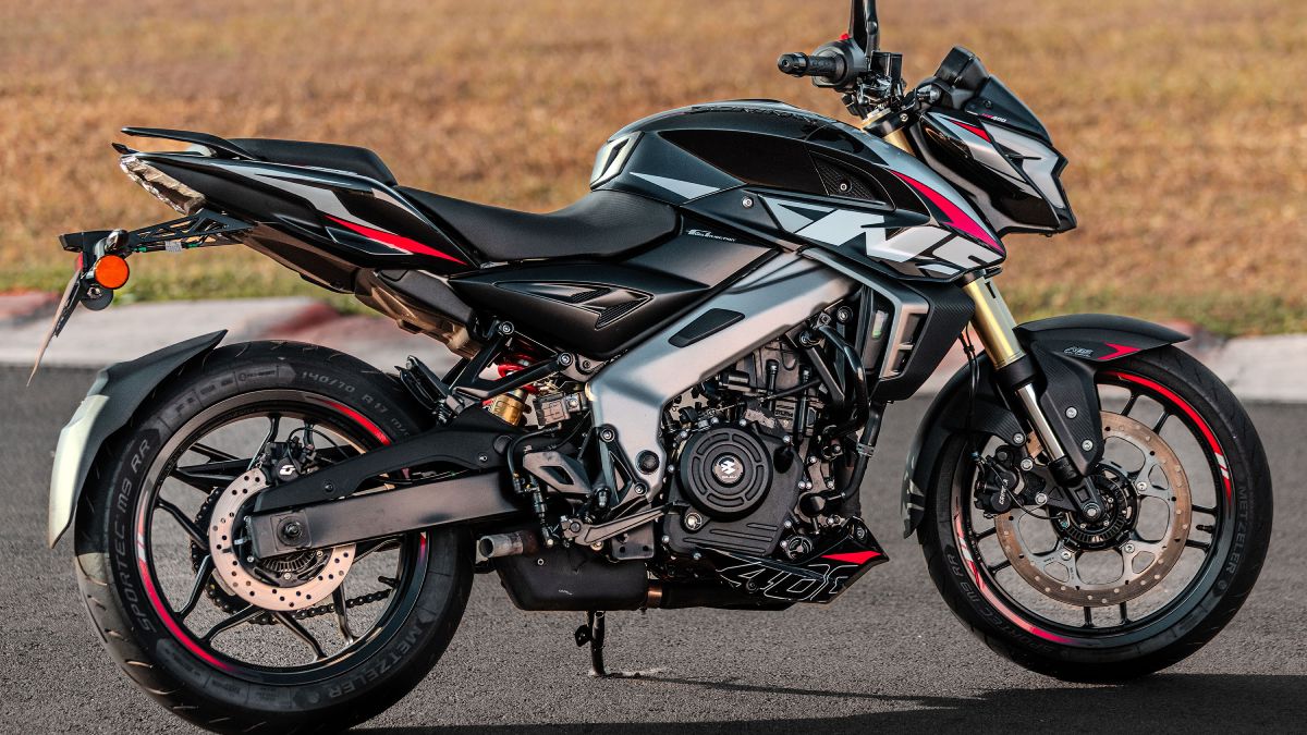 Nova NS400Z busca atrair um público mais jovial e fã de motos mais esportivas.