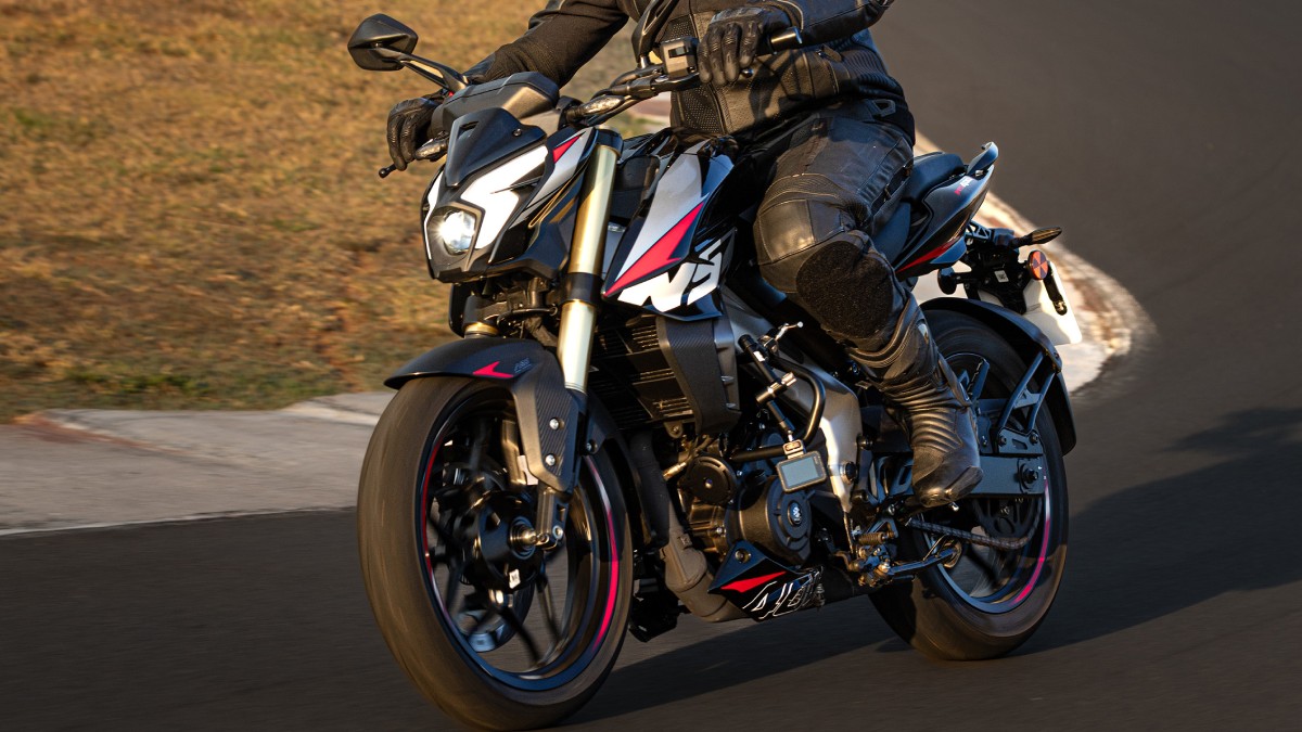 Ele entrega 40 cavalos de potência a 8.500 rpm e 3,57 kgfm de torque a 7 mil rpm.