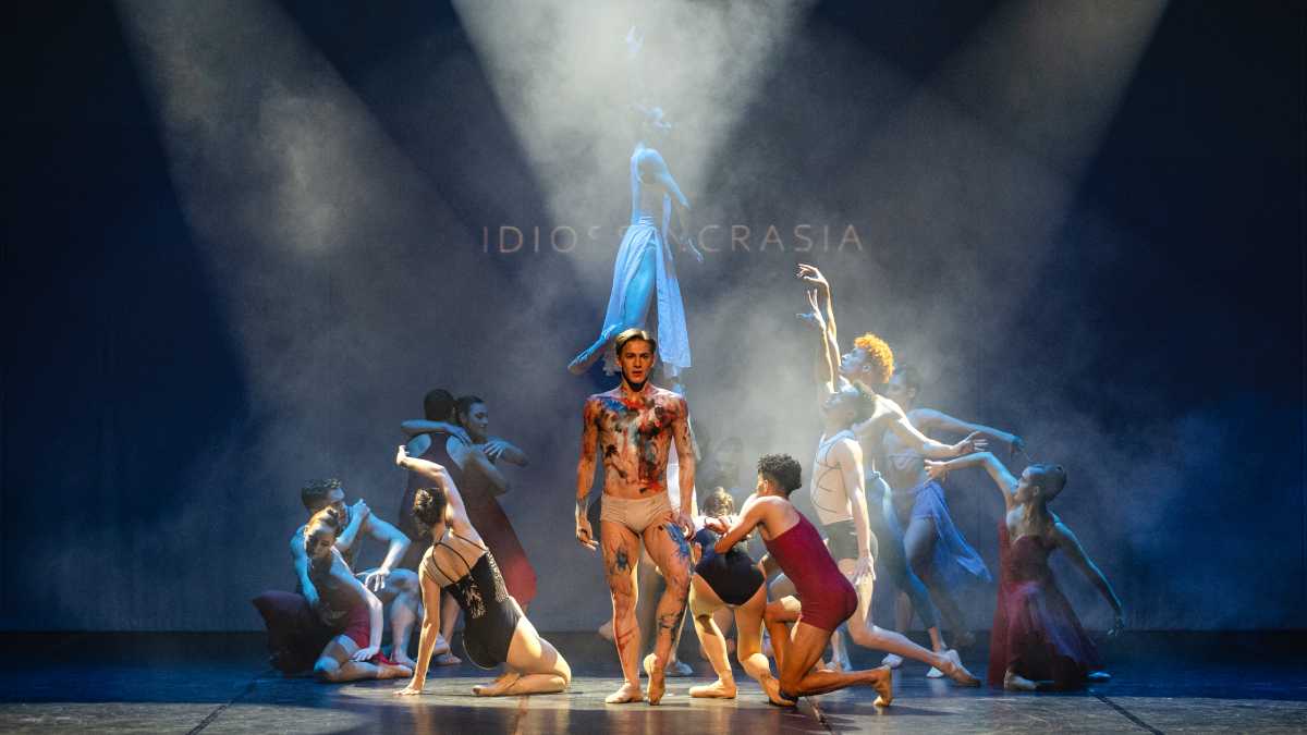 No espetáculo Idiossincrasia, a Cia. Paulista de Dança busca traduzir em dança esse 'lugar' onde o emocional e o corpo estão cada vez mais tendo que ser trabalhados juntos.