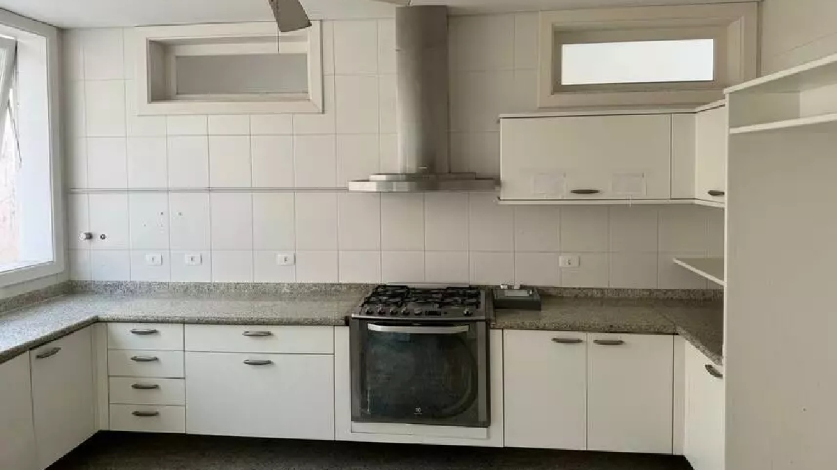 Ele já vem equipado com uma cozinha completa | Divulgação/Portal Zuk