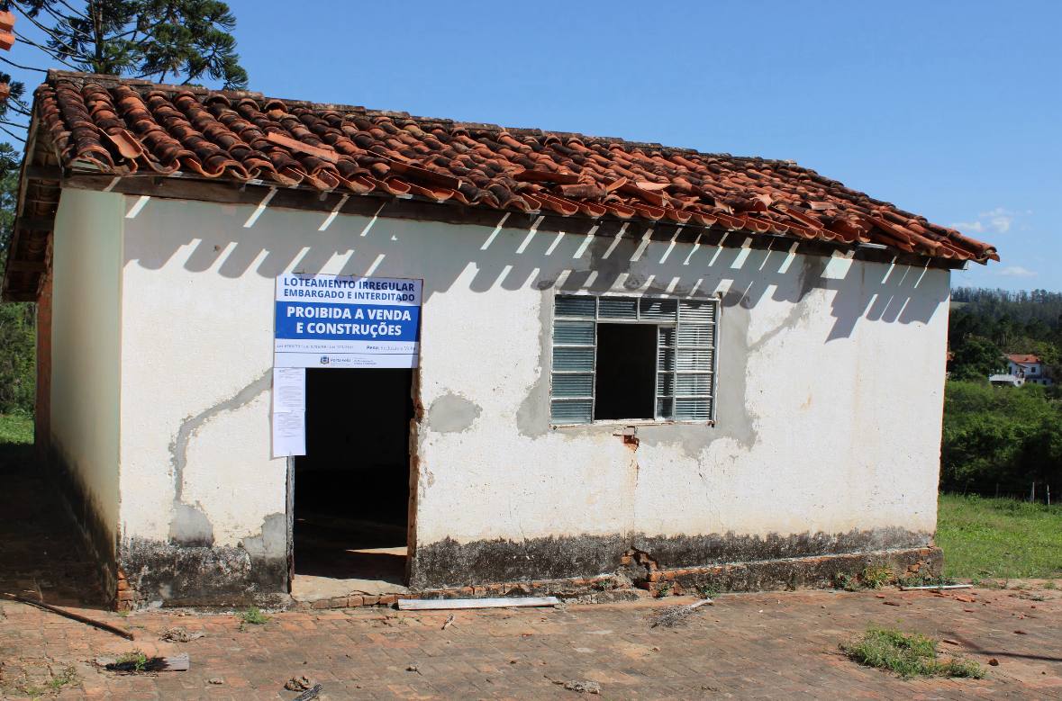 Medida cumpre uma decisão judicial que reconheceu o loteamento como ilegal /Divulgação
