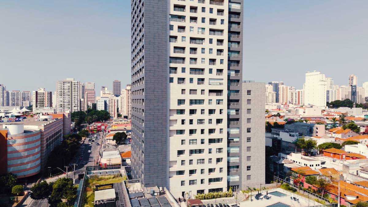 O prédio faz parte de um projeto de modernização no bairro do Tatuapé |Reprodução YouTube | Air Jhon Drone