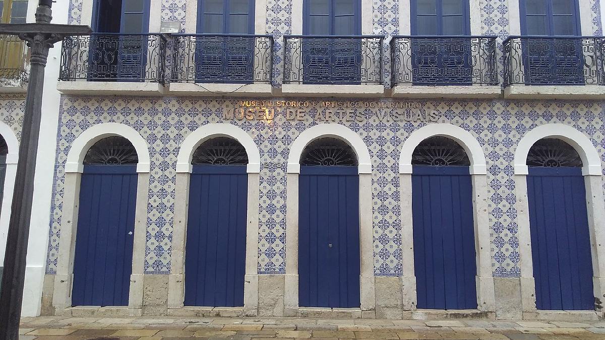 Design atual da lata é baseada nos azulejos portugueses em São Luís do Maranhão. Imagem: Ajmcbarreto/Wikimedia Commons