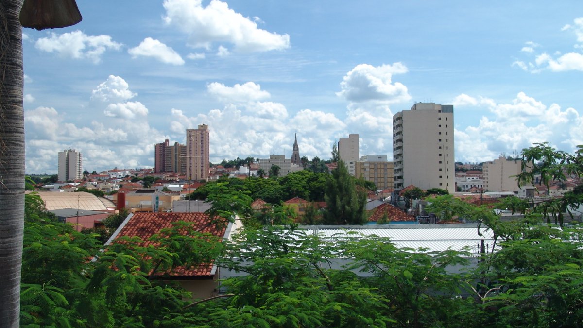Jaú Calçados Femininos: a 296 km de São Paulo, Jaú abriga o maior shopping de calçados femininos da América Latina, reunindo mais de 180 lojas em um só lugar. Foto: Wikimedia Commons/José Reynaldo da Fonseca